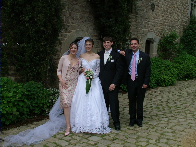 Les mari&eacute;s et leurs t&eacute;moins