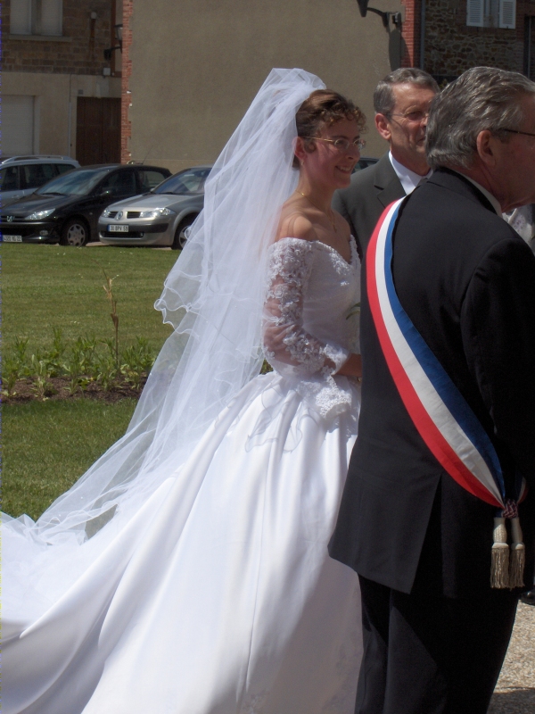 Le maire accueille Karine et son papa