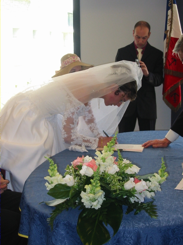 Signature de la mari&eacute;e